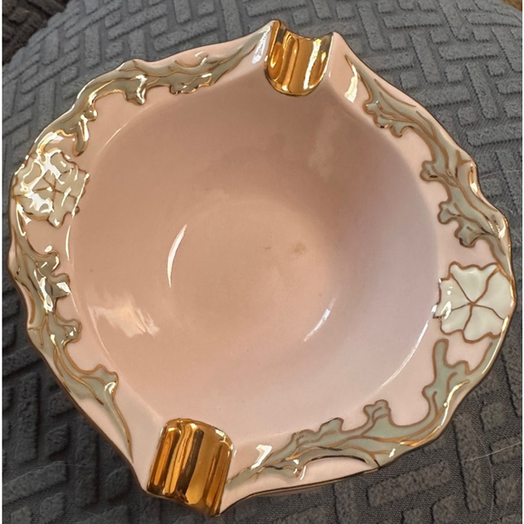 Karlovarský porcelán from Chodov - Picture 1 of 3